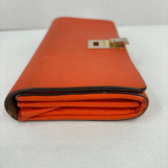 Michael Kors Bancroft Pebbled Calf Leather Wallet Orange Gold Tone Lock - Picture 15 of 16